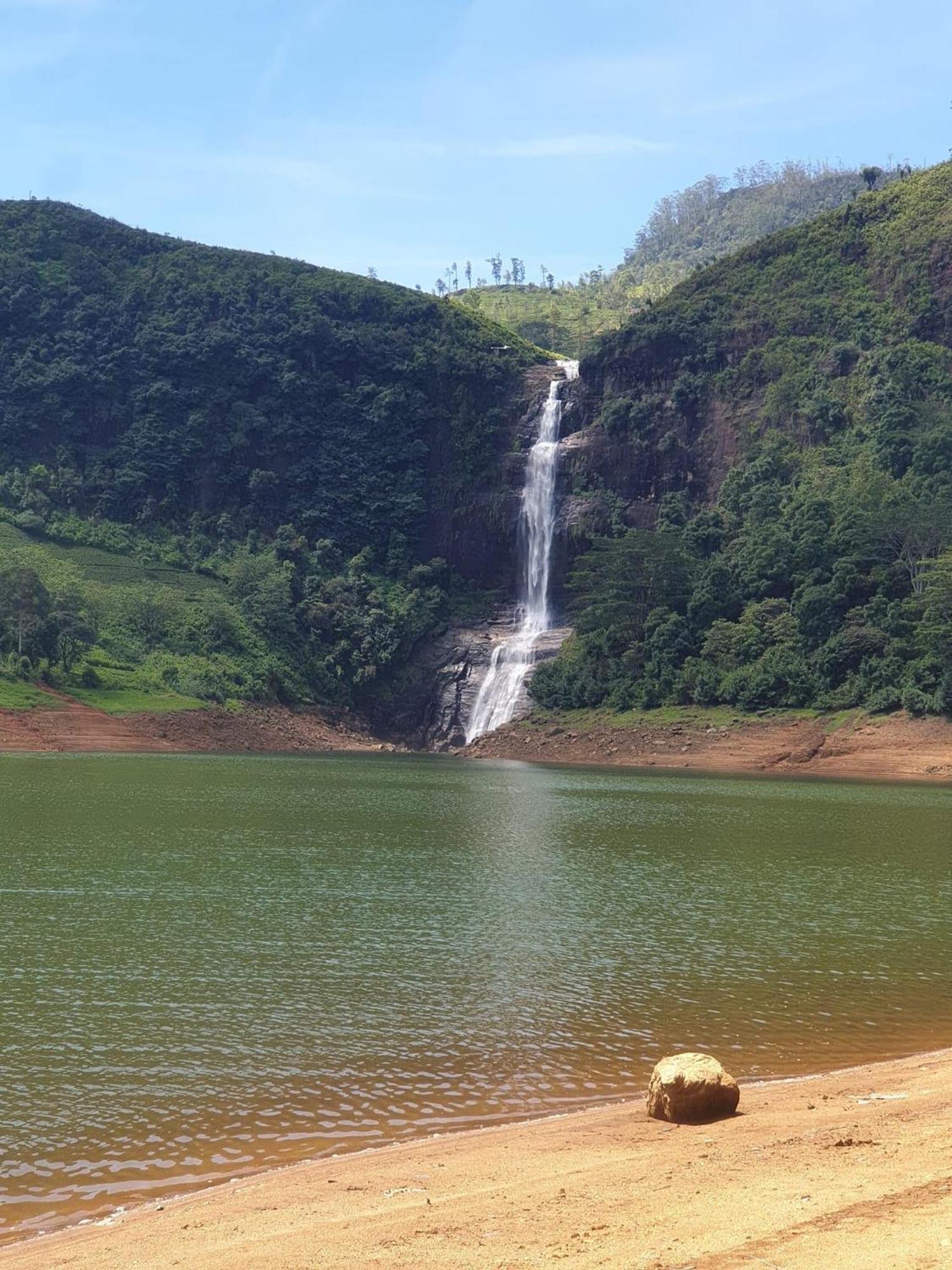 Siumi Rest Hotel Nallathanniya Bagian luar foto