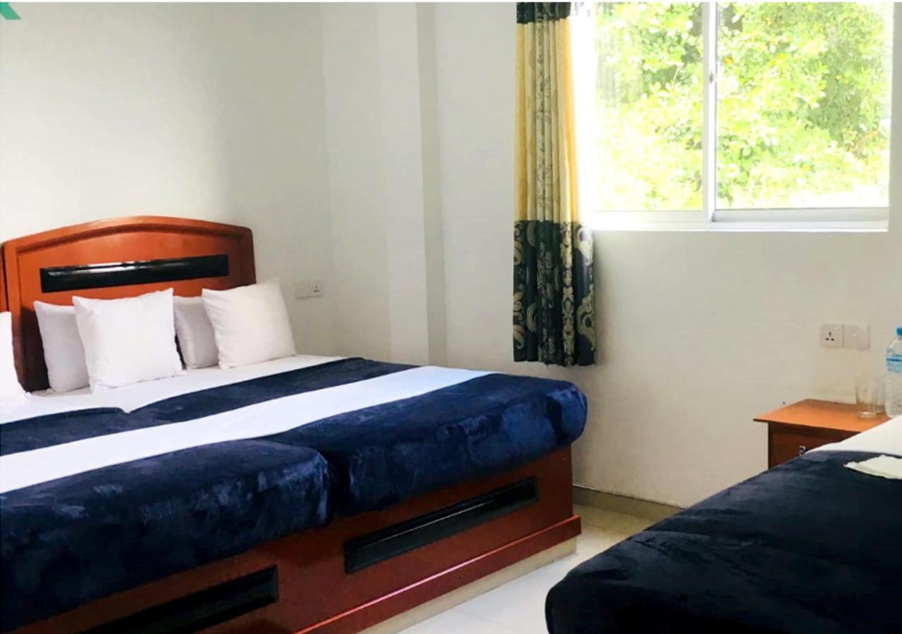 Siumi Rest Hotel Nallathanniya Bagian luar foto